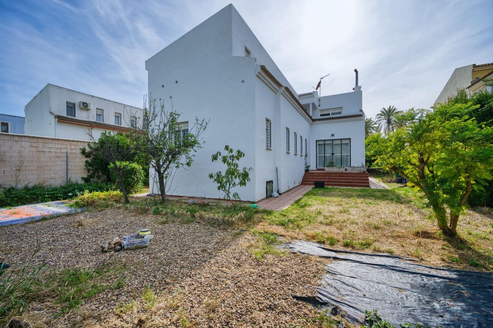 5 sovrum Villa till salu i Espartinas med garage - 380 000 € (Ref: 9804404)