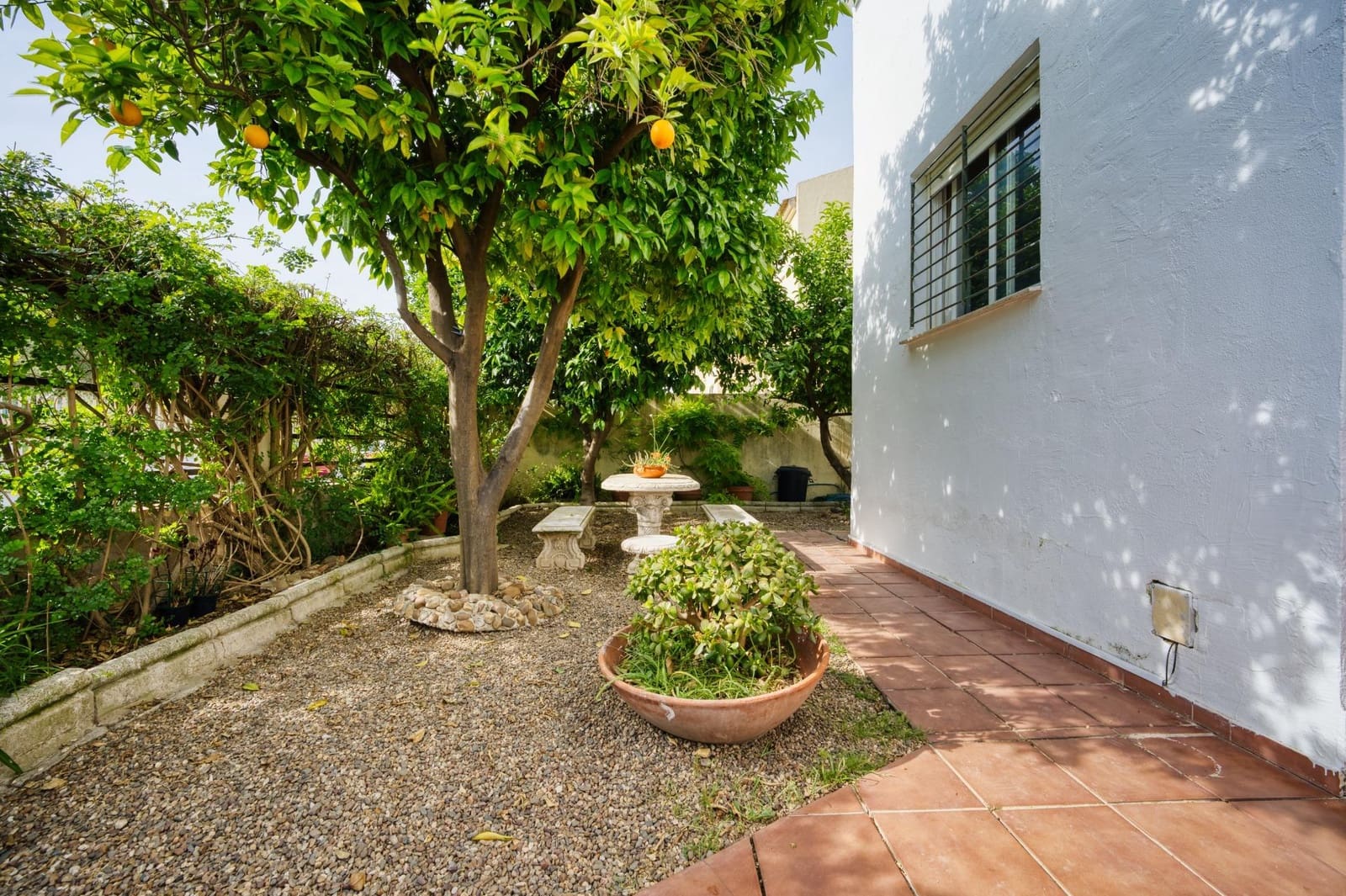 5 sovrum Villa till salu i Espartinas med garage - 380 000 € (Ref: 9804404)