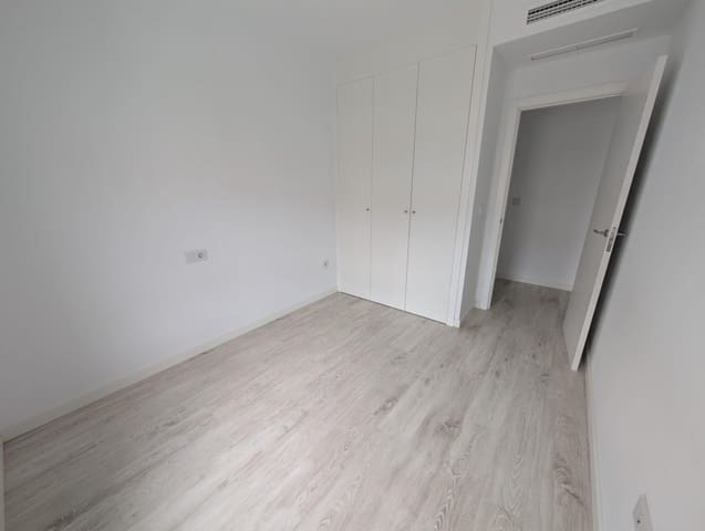 3 sypialnia Mieszkanie do wynajęcia w Camas z basenem garażem - 1 100 € (Ref: 9808078)