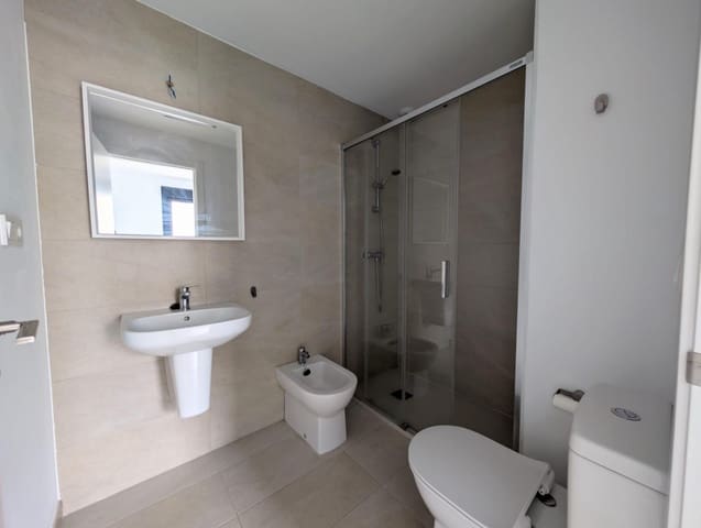 3 sypialnia Mieszkanie do wynajęcia w Camas z basenem garażem - 1 100 € (Ref: 9808078)