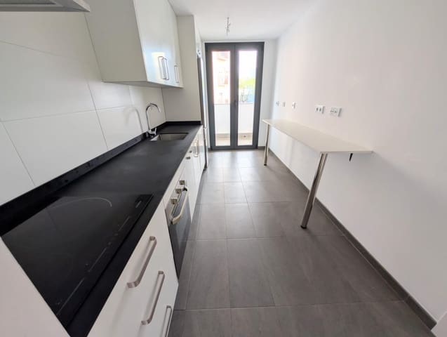 3 slaapkamer Flat te huur in Camas met zwembad garage - € 1.100 (Ref: 9808078)