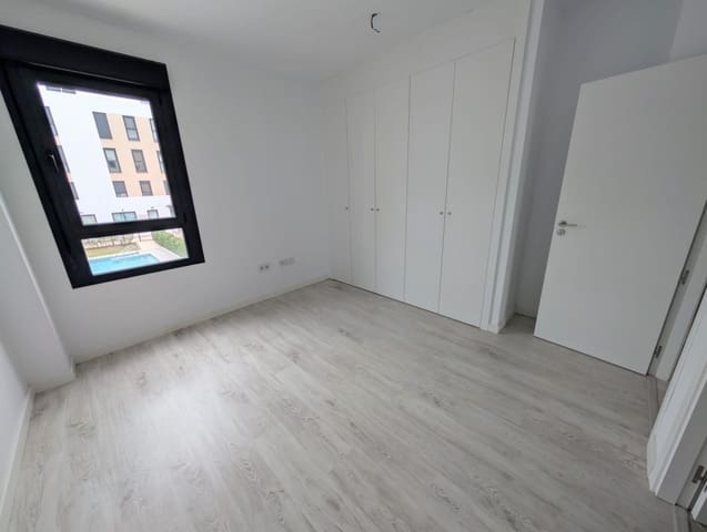 3 slaapkamer Flat te huur in Camas met zwembad garage - € 1.100 (Ref: 9808078)
