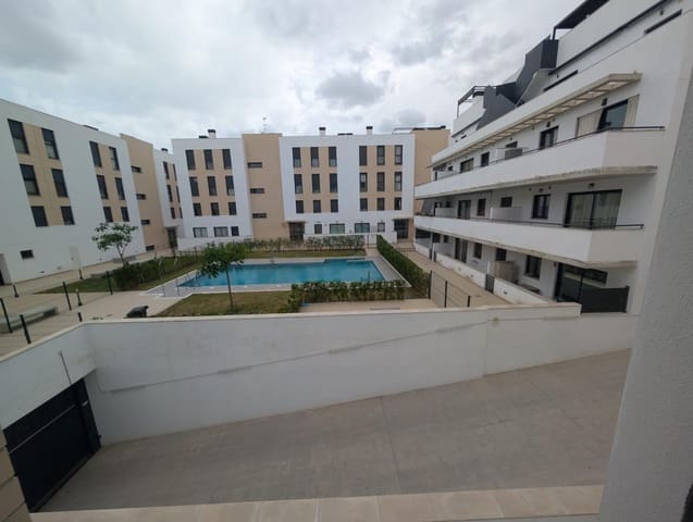 3 slaapkamer Flat te huur in Camas met zwembad garage - € 1.100 (Ref: 9808078)