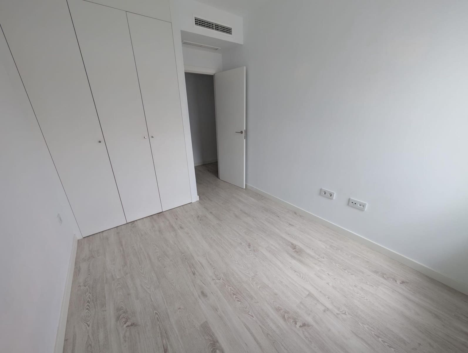 3 camera da letto Appartamento da affittare in Camas con piscina garage - 1.100 € (Rif: 9808078)