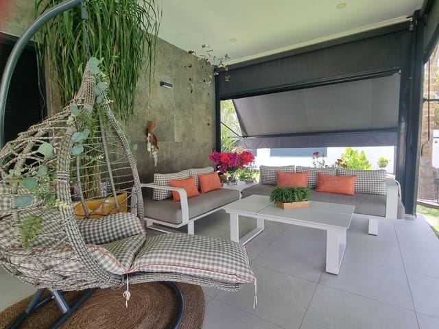3 slaapkamer Villa te koop in Carmona met zwembad - € 499.000 (Ref: 9812242)
