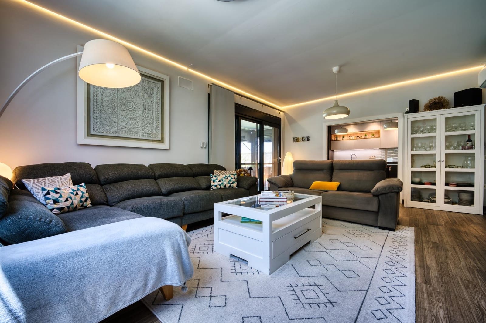 3 bedroom Villa for sale in Carmona with pool - € 520,000 (Ref: 9812242)