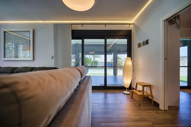 3 chambre Villa/Maison à vendre à Carmona avec piscine - 520 000 € (Ref: 9812242)