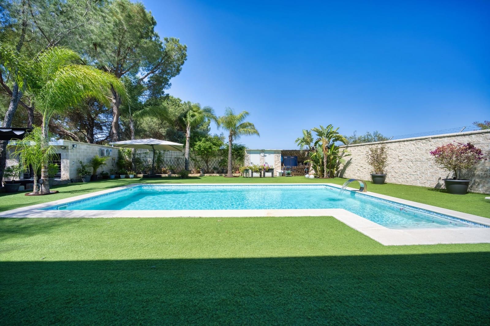 3 bedroom Villa for sale in Carmona with pool - € 520,000 (Ref: 9812242)