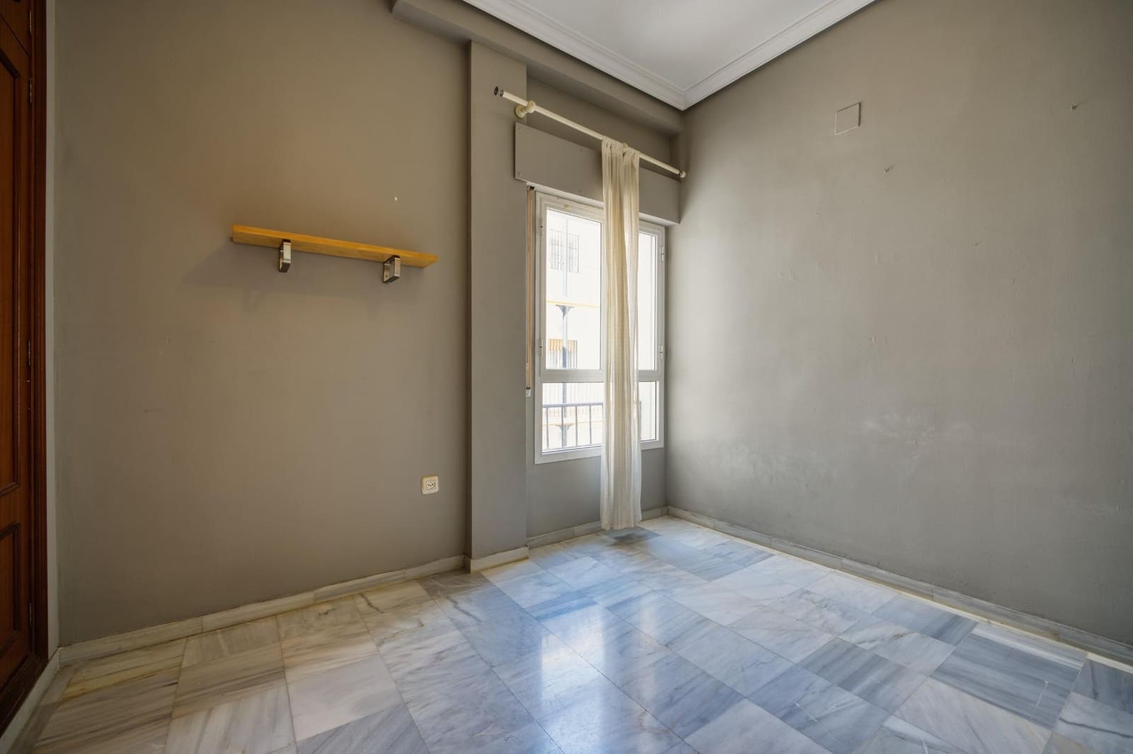 2 bedroom Flat for sale in Seville city with garage - € 380,000 (Ref: 9829274)