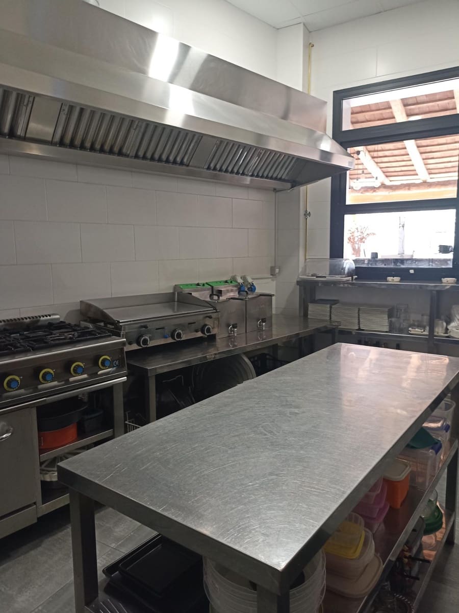 9 camera da letto Hotel in vendita in El Pedroso con piscina - 580.000 € (Rif: 9836424)