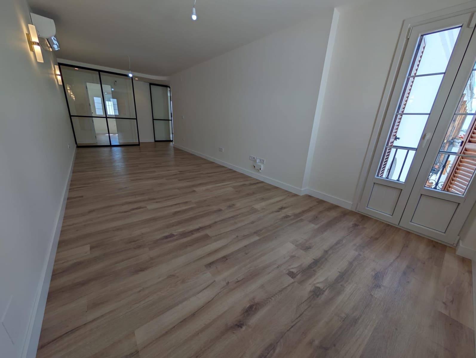 4 bedroom Flat for rent in Seville city - € 2,500 (Ref: 9861964)
