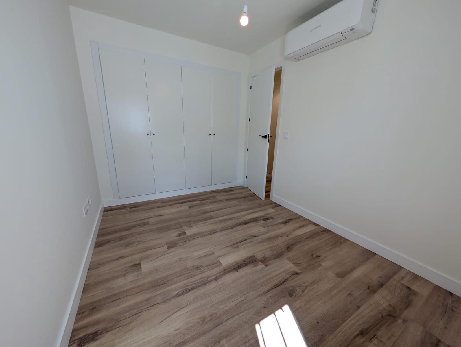 4 bedroom Flat for rent in Seville city - € 2,500 (Ref: 9861964)