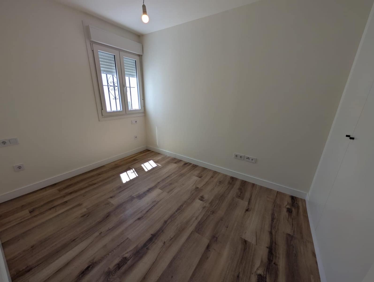 4 bedroom Flat for rent in Seville city - € 2,500 (Ref: 9861964)