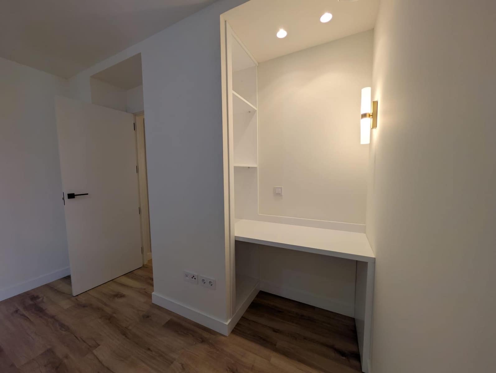 4 bedroom Flat for rent in Seville city - € 2,500 (Ref: 9861964)