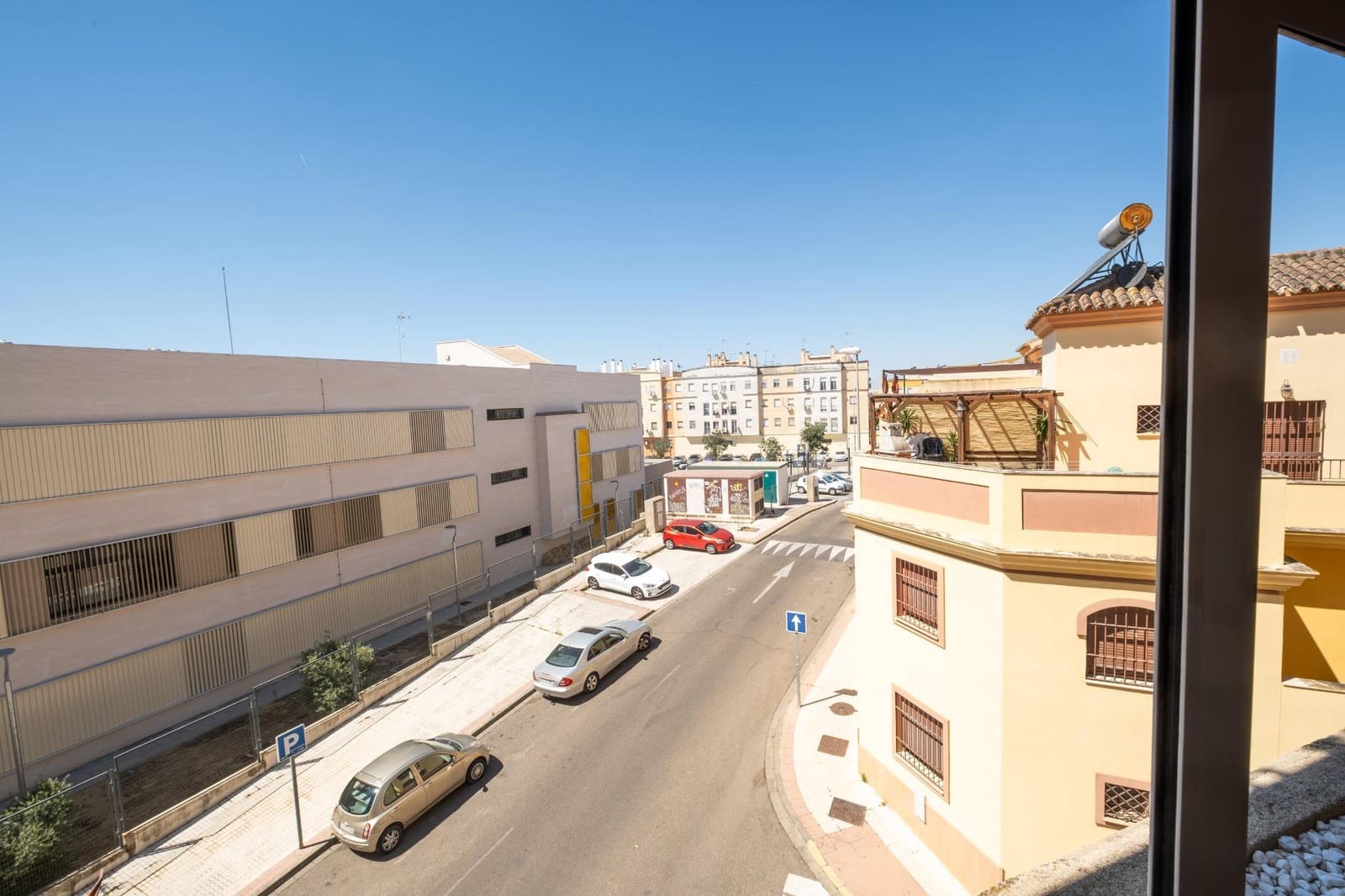 3 makuuhuone Asunto myytävänä paikassa Alcala de Guadaira mukana 
autotalli - 225 000 € (Ref: 9861965)