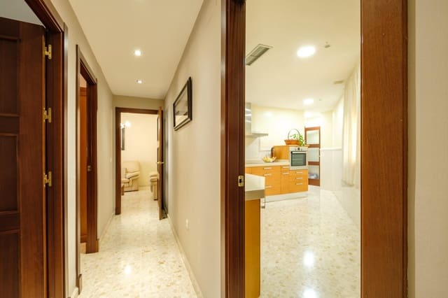 3 sovrum Lägenhet till salu i Alcalá de Guadaira med garage - 225 000 € (Ref: 9861965)