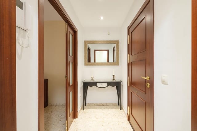 3 sovrum Lägenhet till salu i Alcalá de Guadaira med garage - 225 000 € (Ref: 9861965)