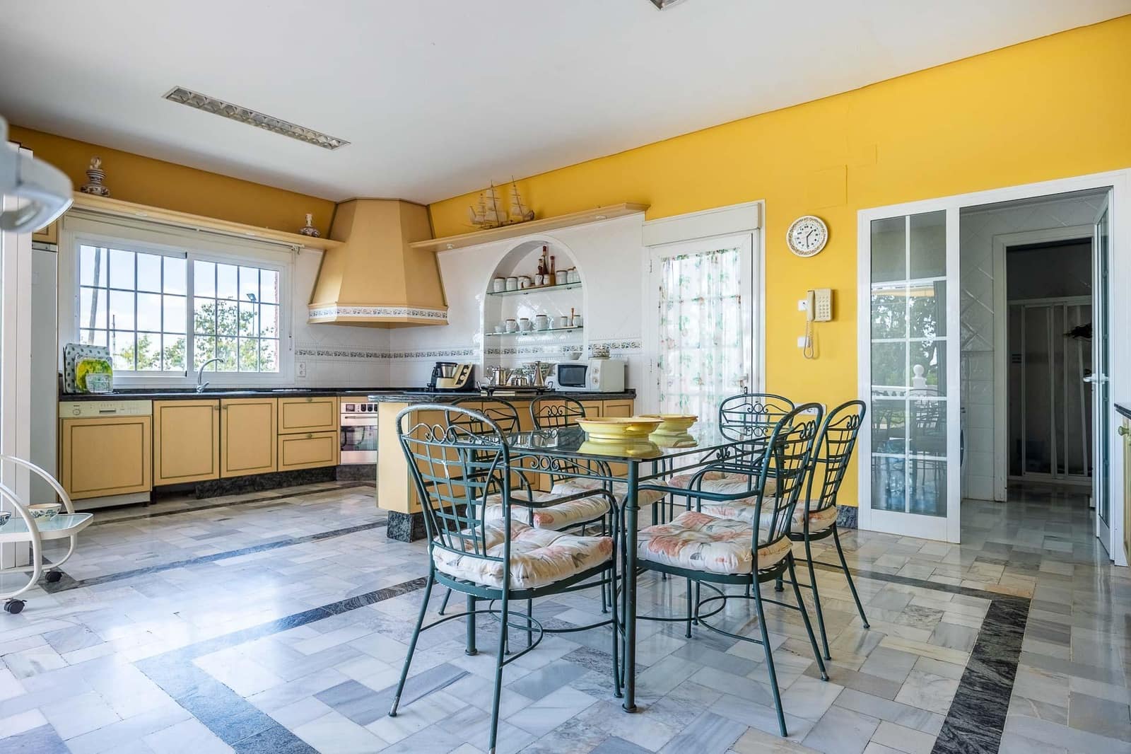 7 soverom Finca/Herregård til salgs i Sanlucar la Mayor med svømmebasseng garasje - € 1 245 500 (Ref: 9861966)