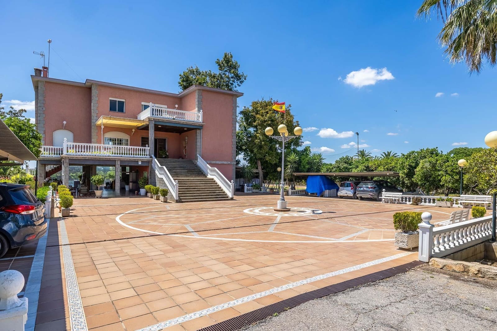 7 soverom Finca/Herregård til salgs i Sanlucar la Mayor med svømmebasseng garasje - € 1 245 500 (Ref: 9861966)