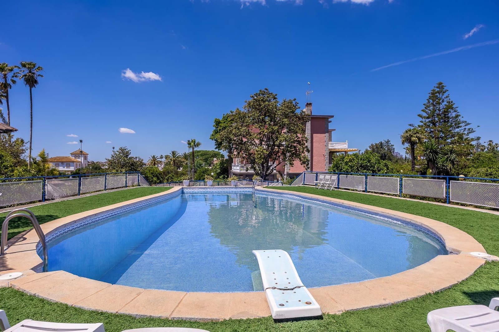 7 soverom Finca/Herregård til salgs i Sanlucar la Mayor med svømmebasseng garasje - € 1 245 500 (Ref: 9861966)