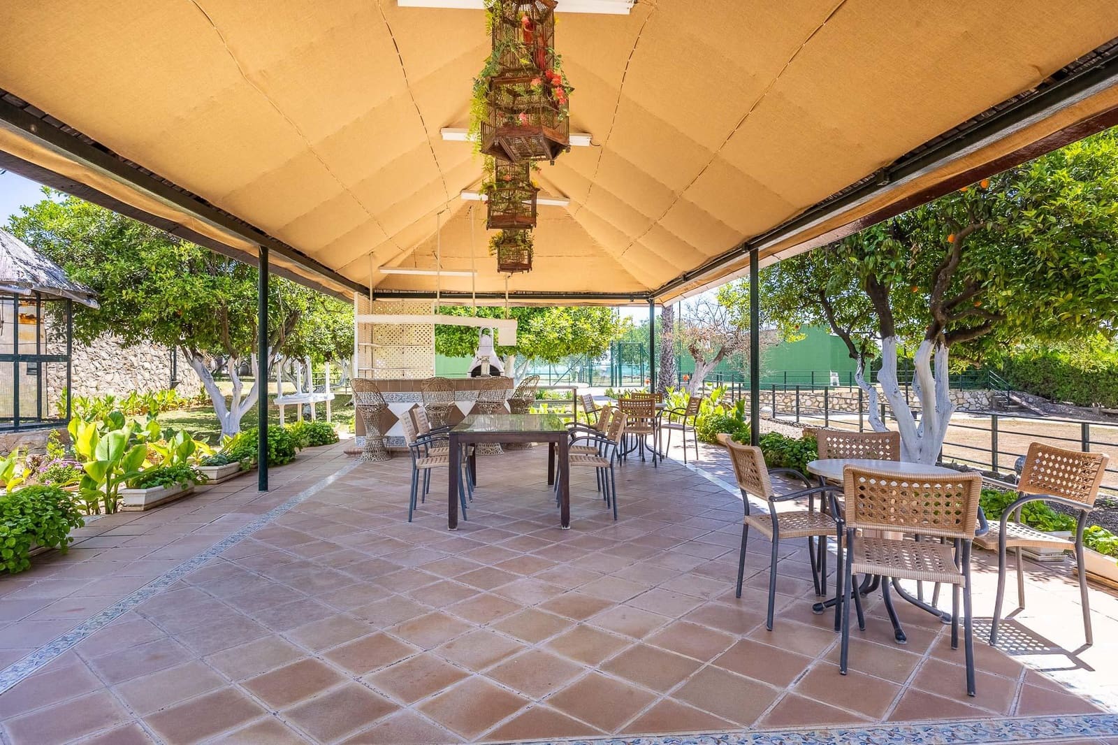 7 soverom Finca/Herregård til salgs i Sanlucar la Mayor med svømmebasseng garasje - € 1 245 500 (Ref: 9861966)