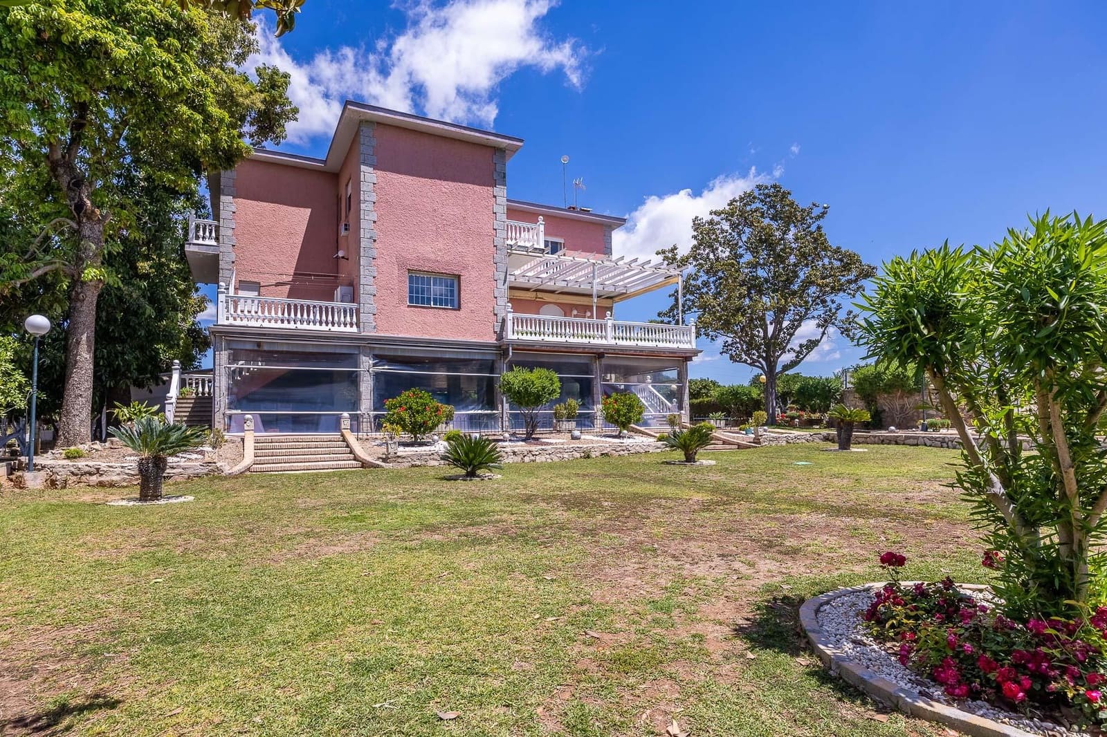 7 soverom Finca/Herregård til salgs i Sanlucar la Mayor med svømmebasseng garasje - € 1 245 500 (Ref: 9861966)