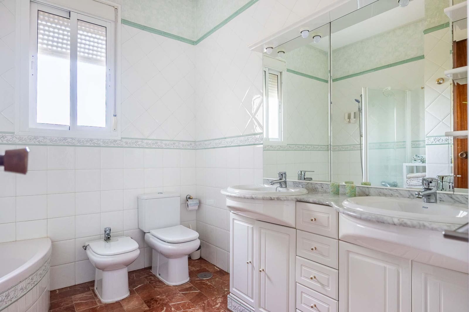 7 soveværelse Finca/Landehus til salg i Sanlucar la Mayor med swimmingpool garage - € 1.245.500 (Ref: 9861966)