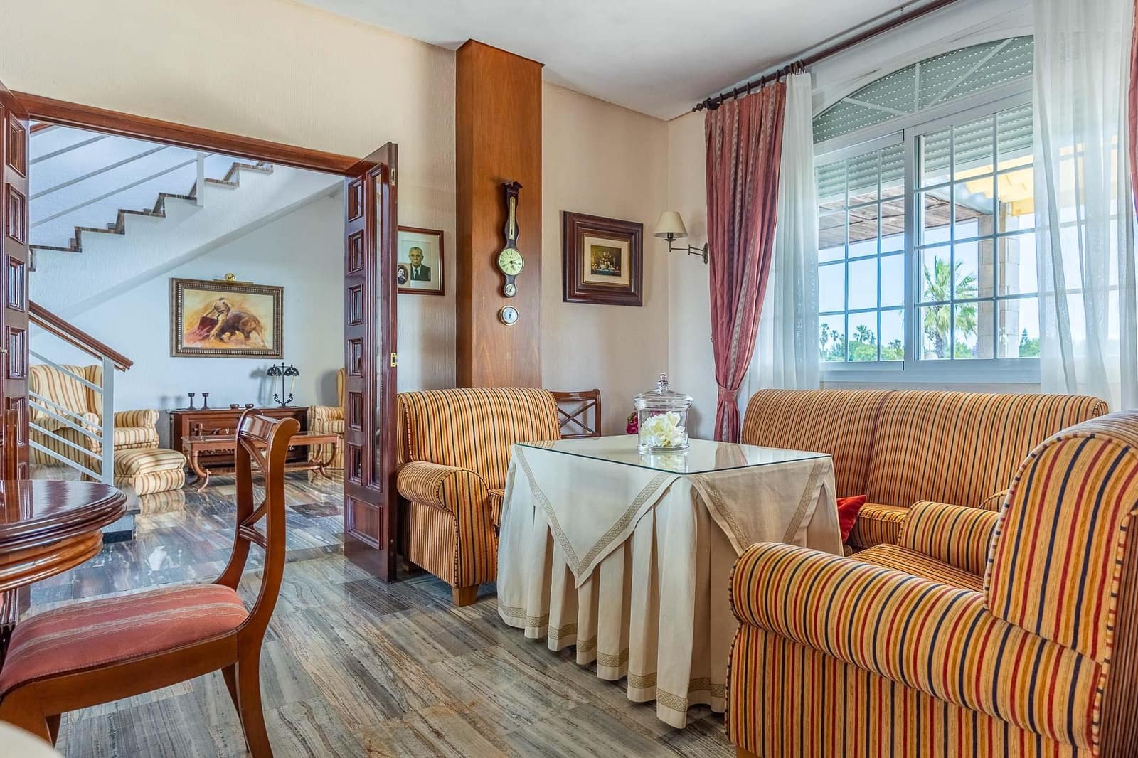 7 soveværelse Finca/Landehus til salg i Sanlucar la Mayor med swimmingpool garage - € 1.245.500 (Ref: 9861966)