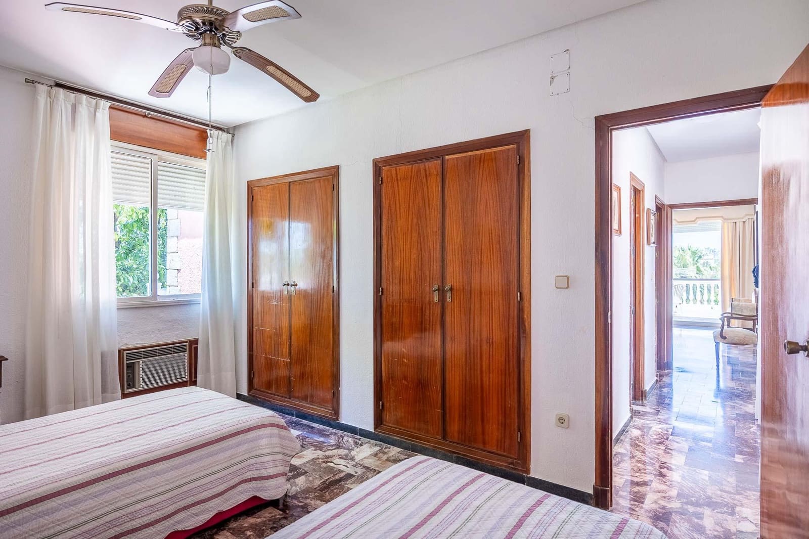 7 soveværelse Finca/Landehus til salg i Sanlucar la Mayor med swimmingpool garage - € 1.245.500 (Ref: 9861966)