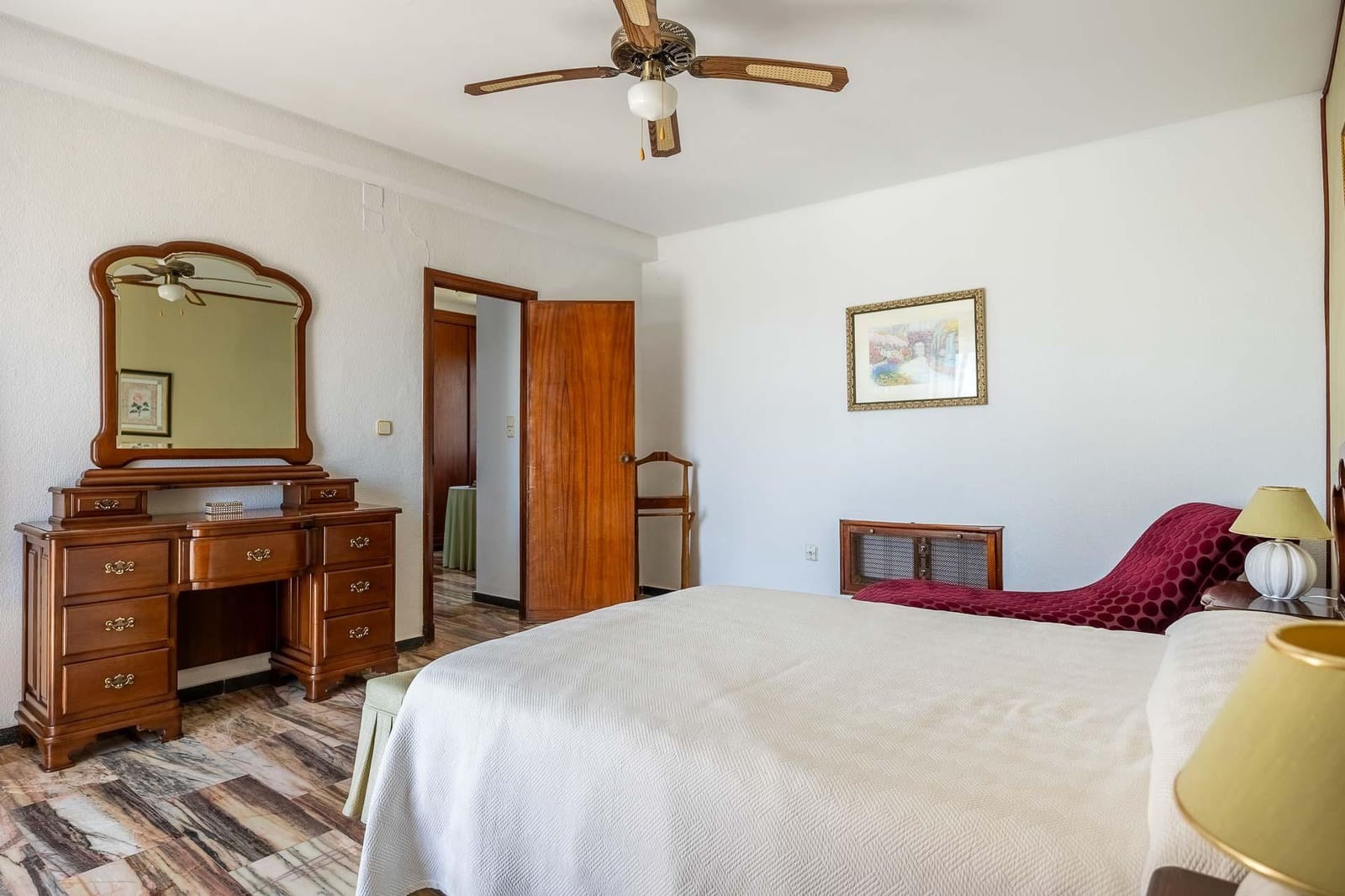 7 soveværelse Finca/Landehus til salg i Sanlucar la Mayor med swimmingpool garage - € 1.245.500 (Ref: 9861966)