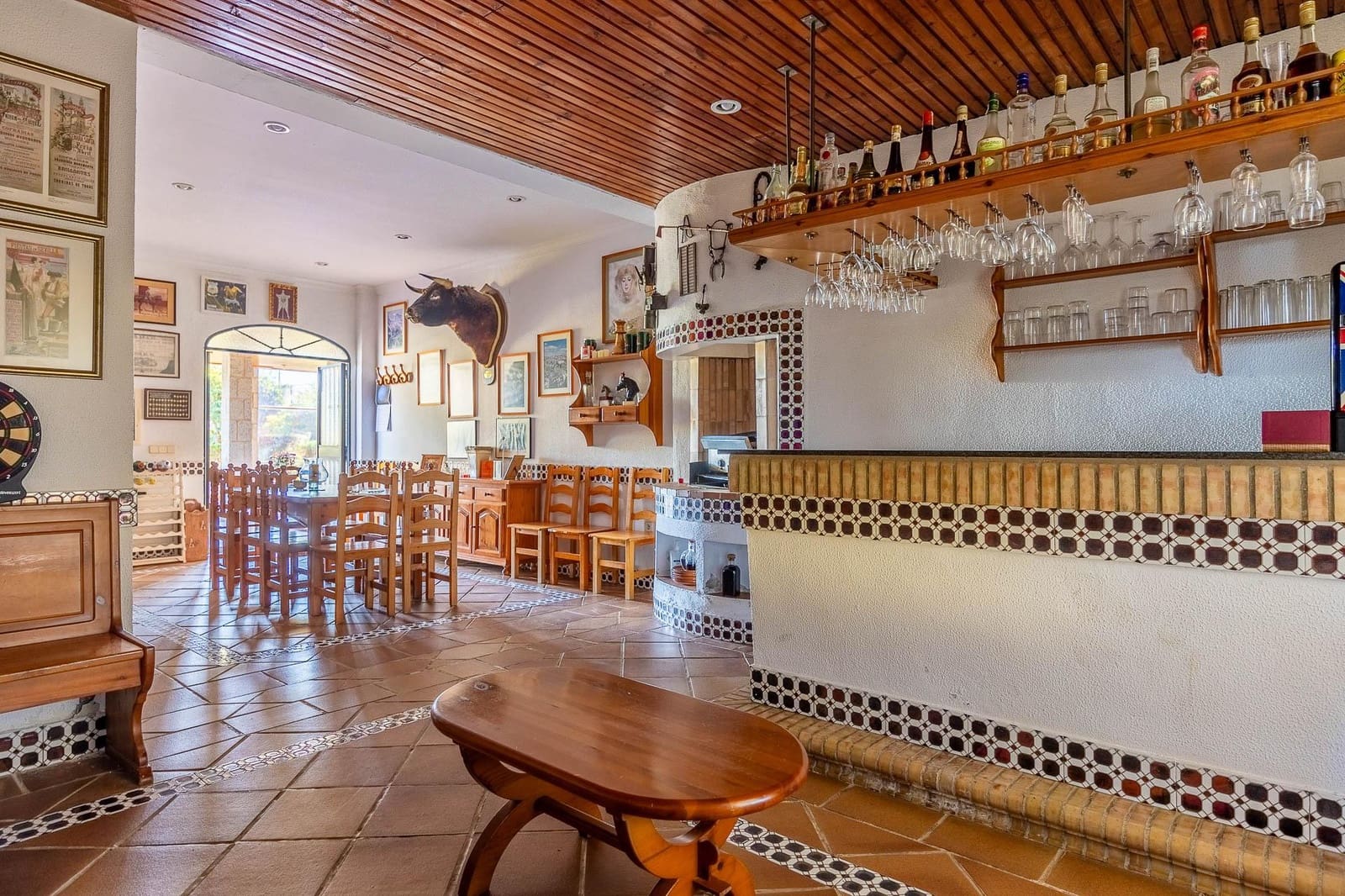 7 soveværelse Finca/Landehus til salg i Sanlucar la Mayor med swimmingpool garage - € 1.245.500 (Ref: 9861966)