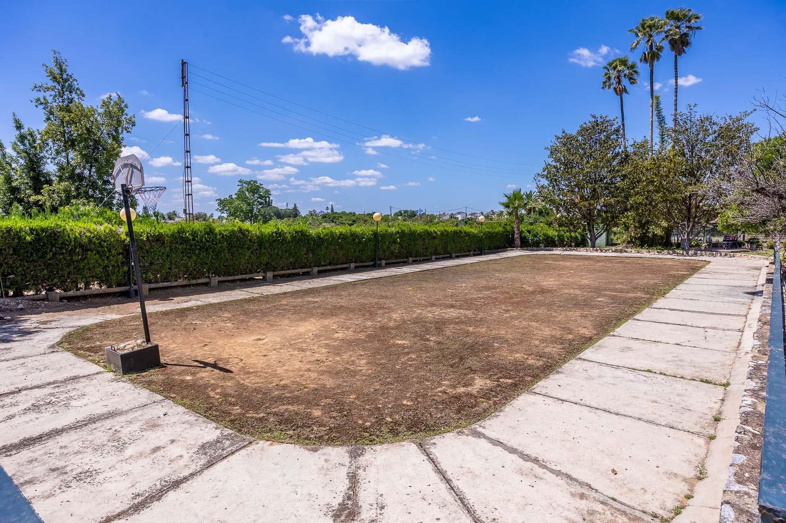 7 soveværelse Finca/Landehus til salg i Sanlucar la Mayor med swimmingpool garage - € 1.245.500 (Ref: 9861966)