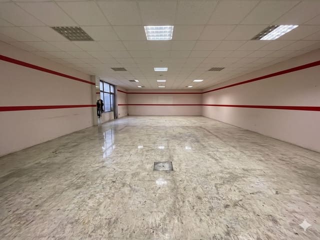 Comercial para venda em Dos Hermanas - 110 000 € (Ref: 9868697)