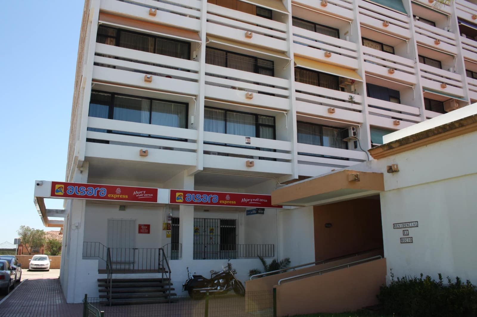 Estúdio para venda em Matalascanas com piscina - 125 000 € (Ref: 9884929)