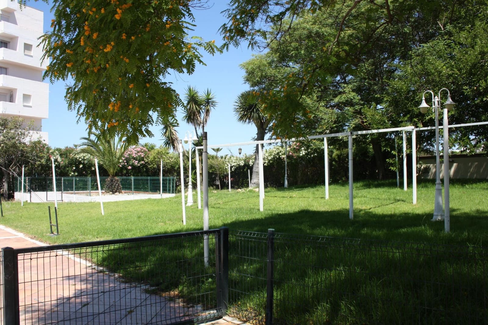 Estúdio para venda em Matalascanas com piscina - 125 000 € (Ref: 9884929)