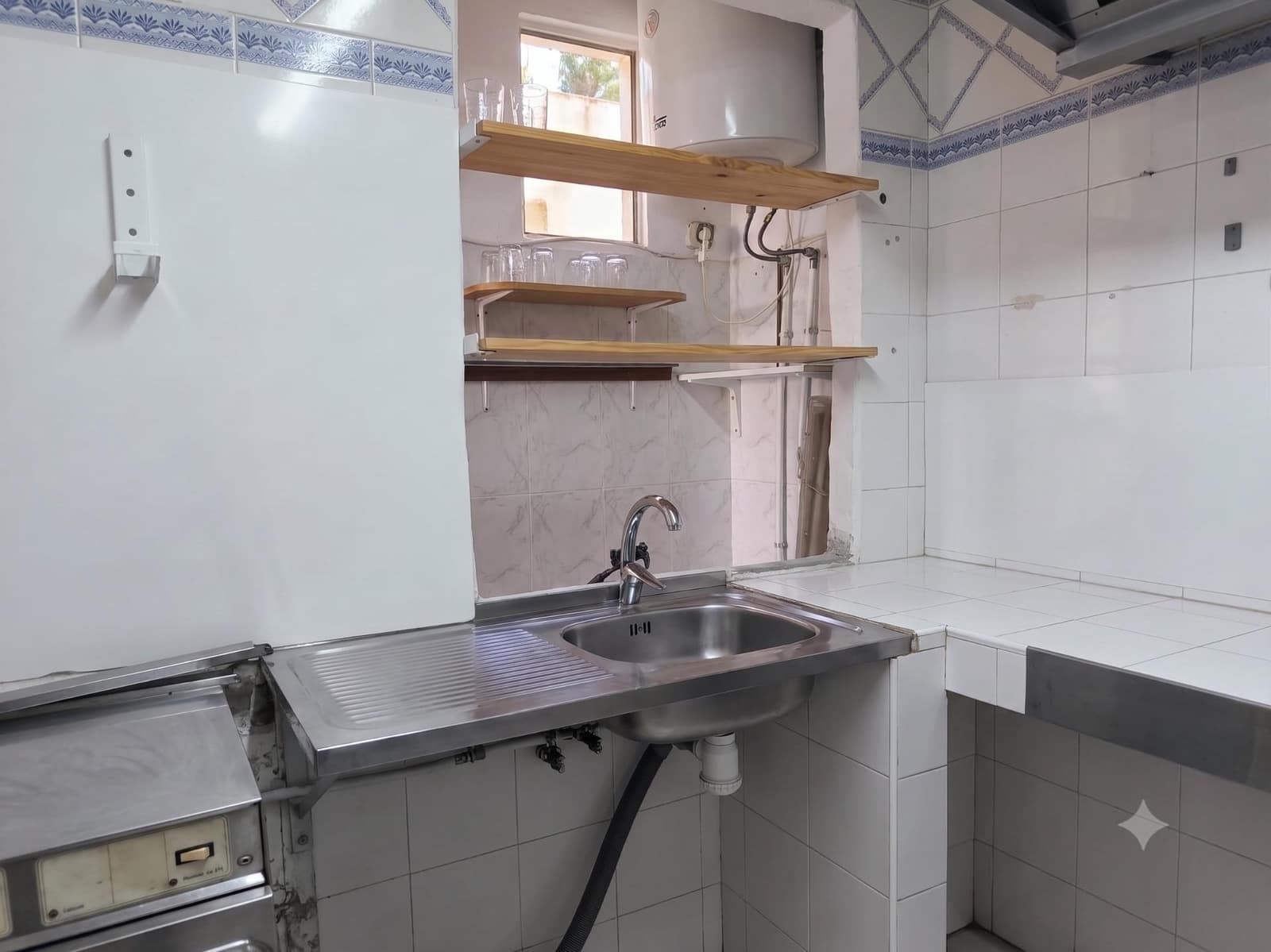 Comercial para venda em Tocina - 45 000 € (Ref: 9893997)