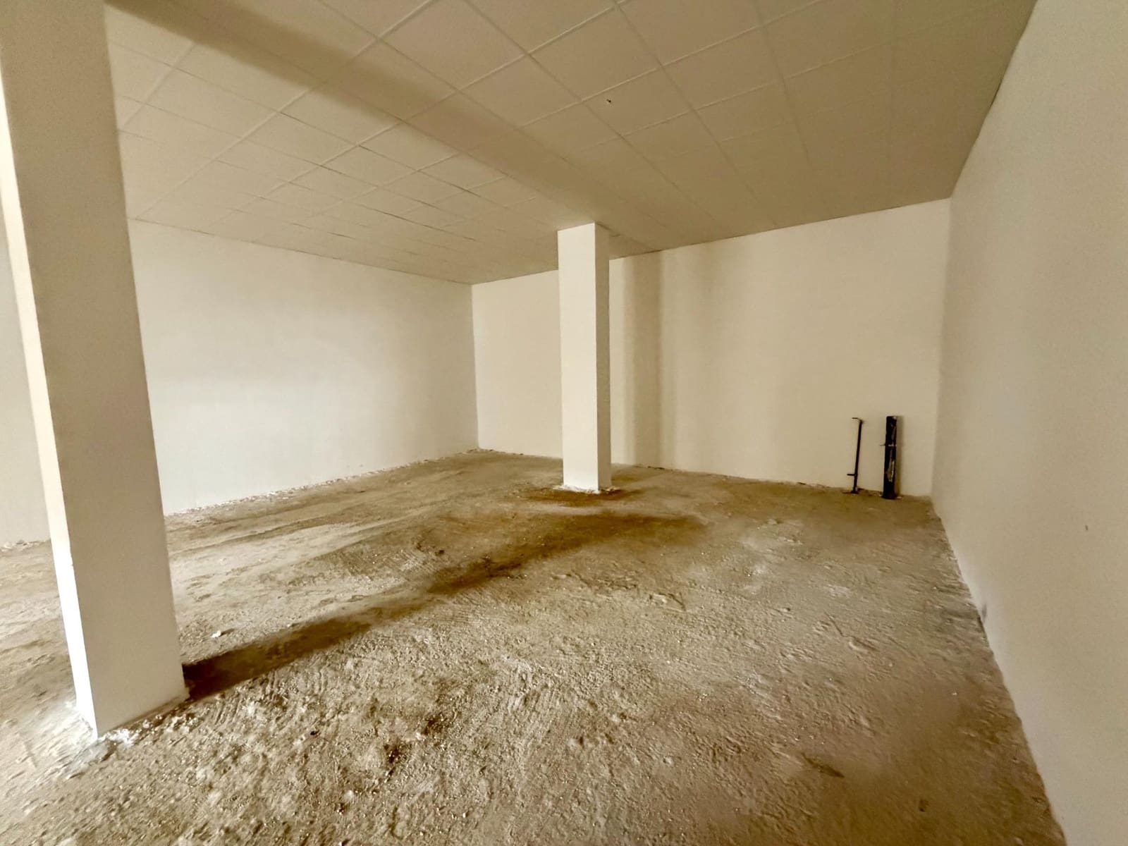 Kommersiell till salu i Bormujos - 66 000 € (Ref: 9893998)