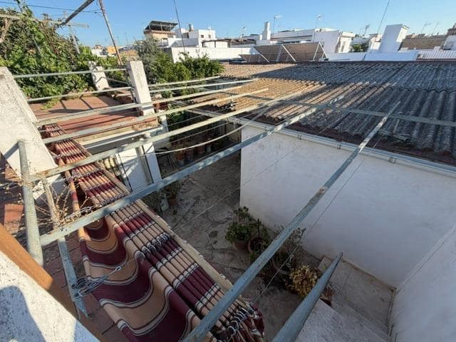 4 bedroom Bungalow for sale in Dos Hermanas - € 235,000 (Ref: 9893999)