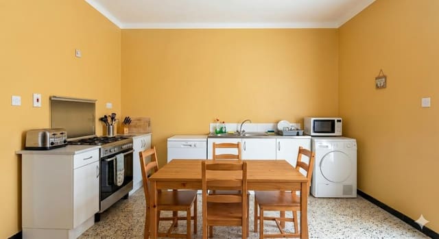 4 makuuhuone Bungalow myytävänä paikassa Dos Hermanas - 235 000 € (Ref: 9893999)