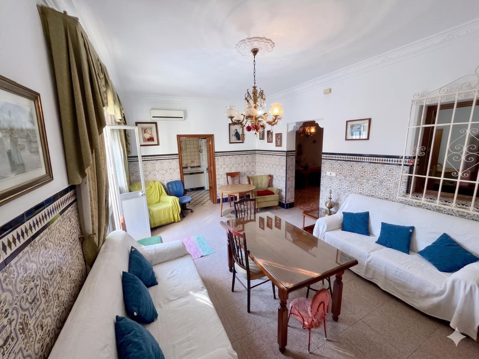 4 bedroom Bungalow for sale in Dos Hermanas - € 235,000 (Ref: 9893999)