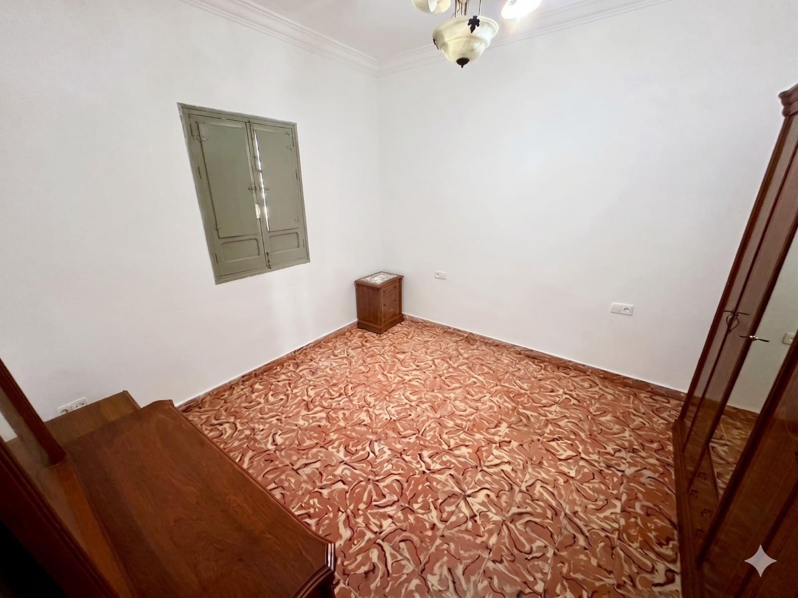 4 bedroom Bungalow for sale in Dos Hermanas - € 235,000 (Ref: 9893999)