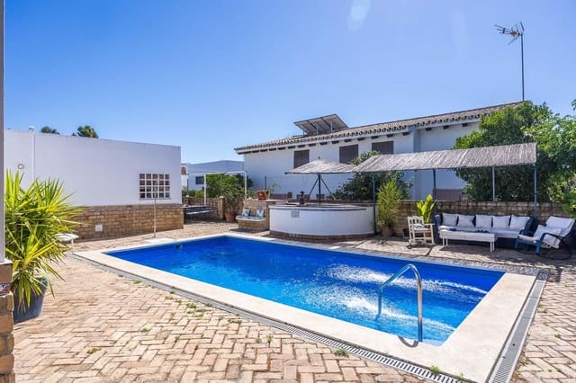 5 bedroom Villa for sale in Tomares with pool garage - € 800,000 (Ref: 9898907)
