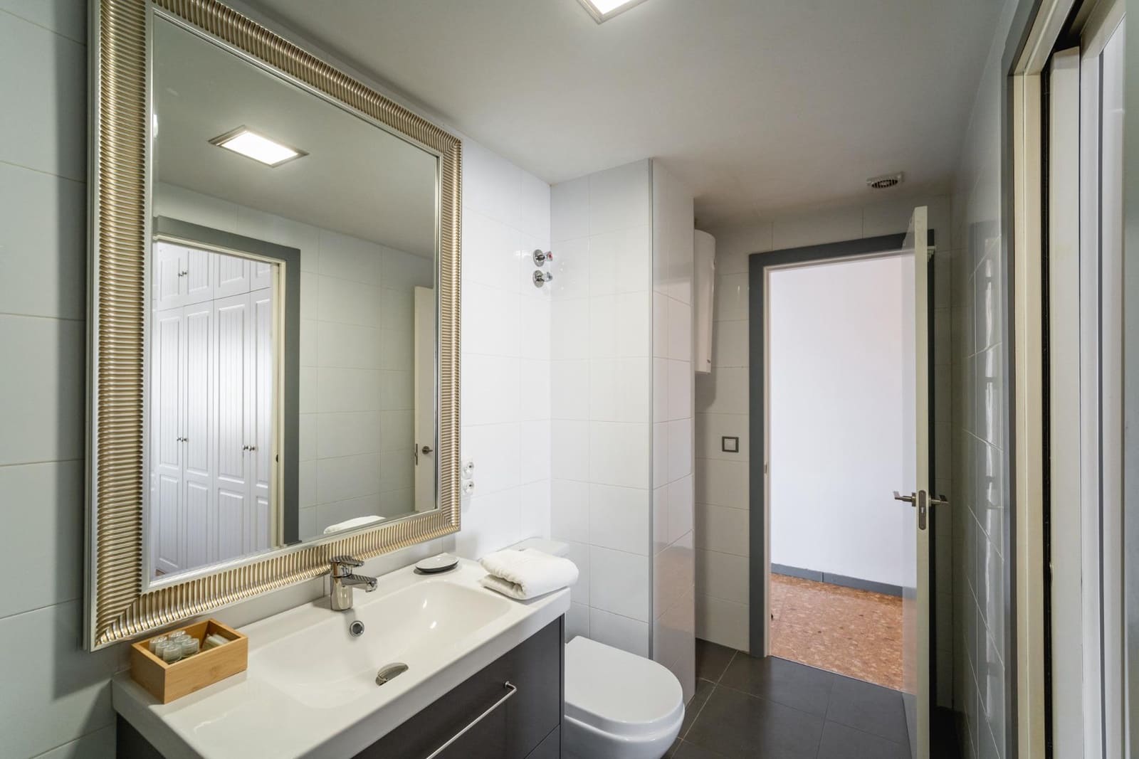 Appartement de 1 chambre à louer à Seville ville - 1 300 € (Ref: 9898908)