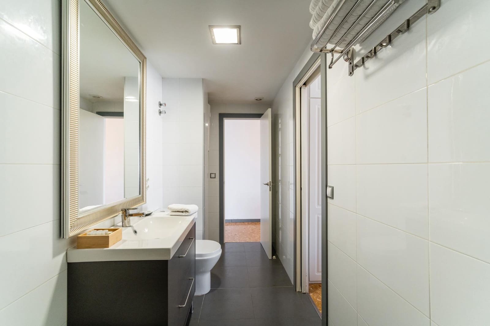 Appartement de 1 chambre à louer à Seville ville - 1 300 € (Ref: 9898908)