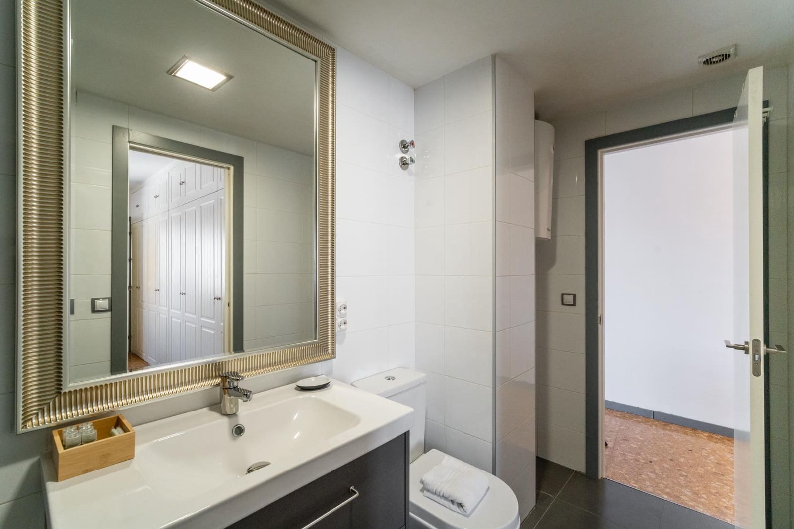 Appartement de 1 chambre à louer à Seville ville - 1 300 € (Ref: 9898908)
