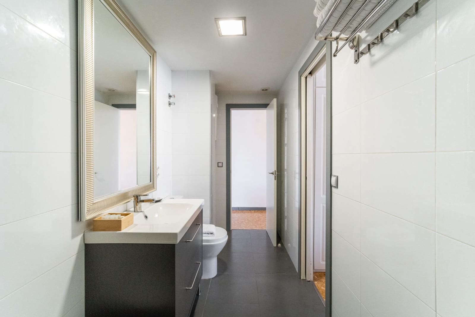 Appartement de 1 chambre à louer à Seville ville - 1 300 € (Ref: 9898908)
