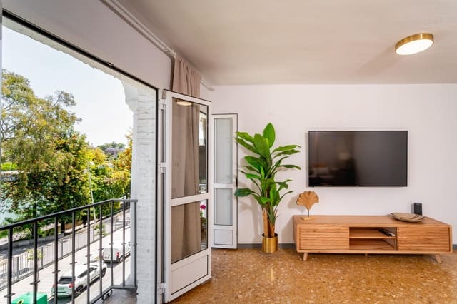 1 slaapkamer Flat te huur in Sevilla stad - € 1.300 (Ref: 9898908)
