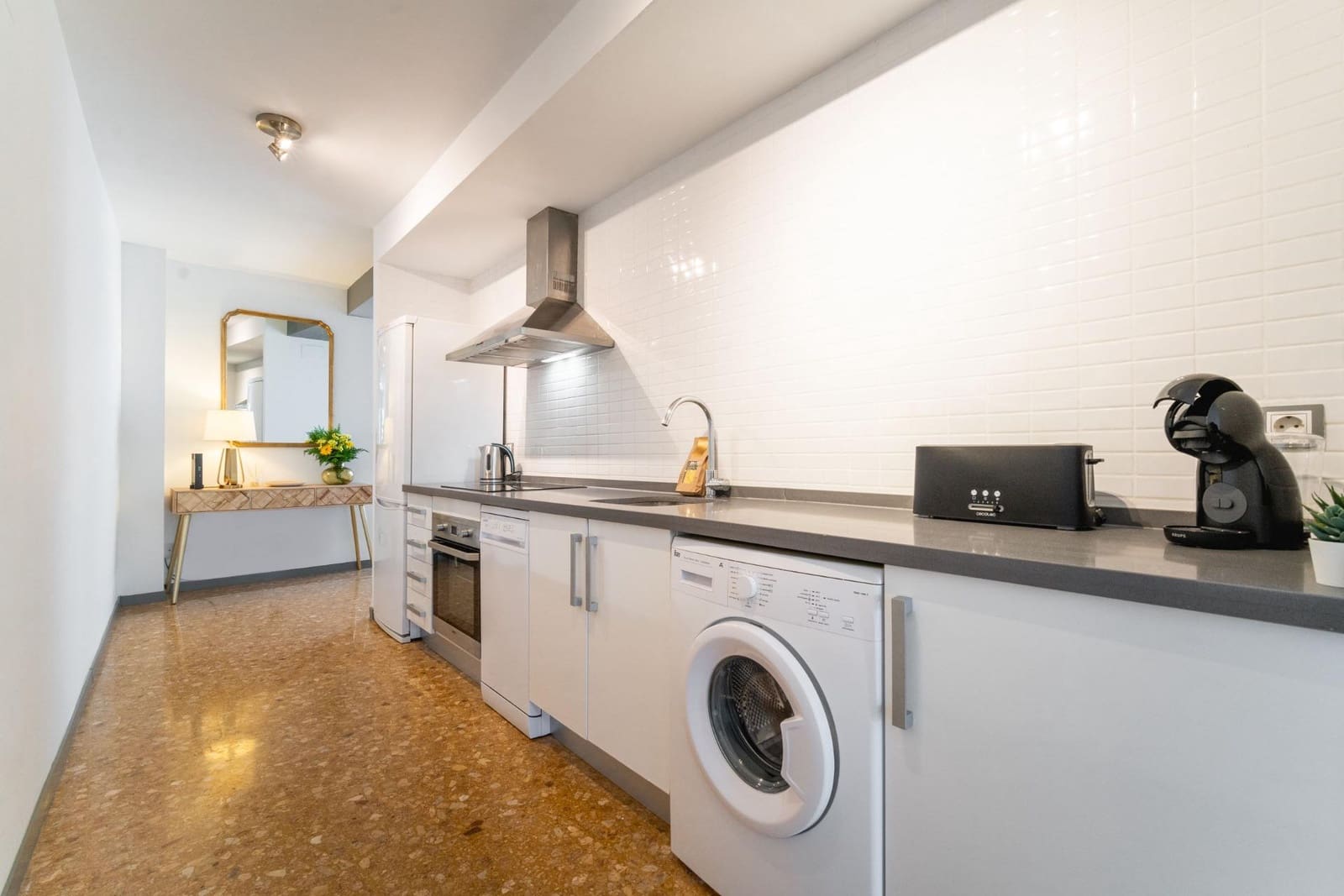 Appartement de 1 chambre à louer à Seville ville - 1 300 € (Ref: 9898908)