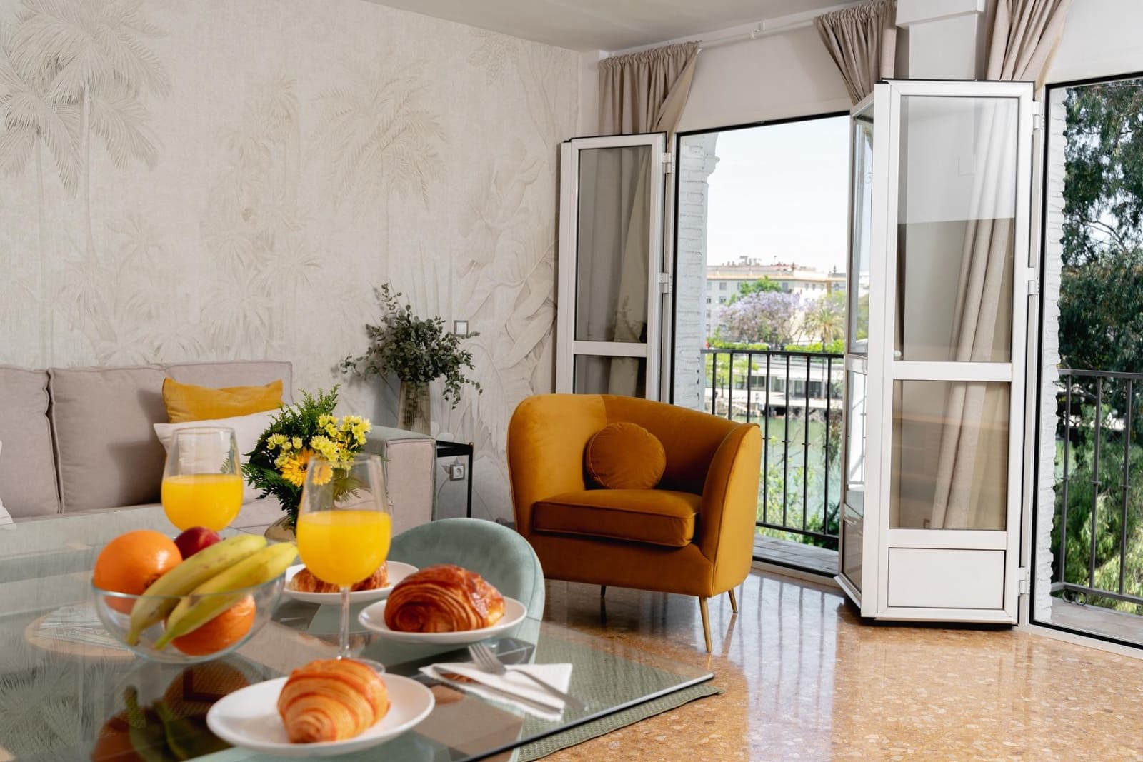 Appartement de 1 chambre à louer à Seville ville - 1 300 € (Ref: 9898908)