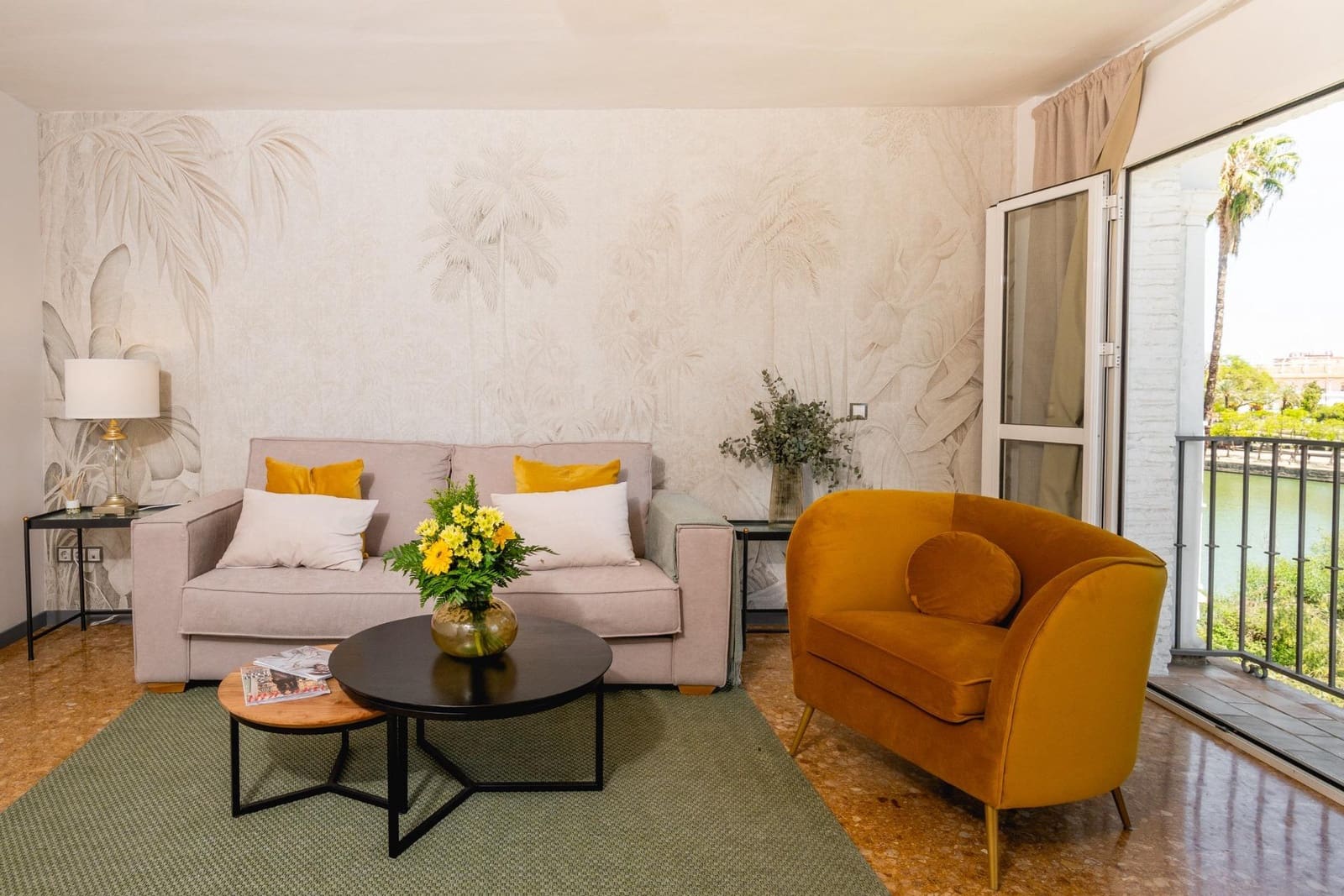 Appartement de 1 chambre à louer à Seville ville - 1 300 € (Ref: 9898908)
